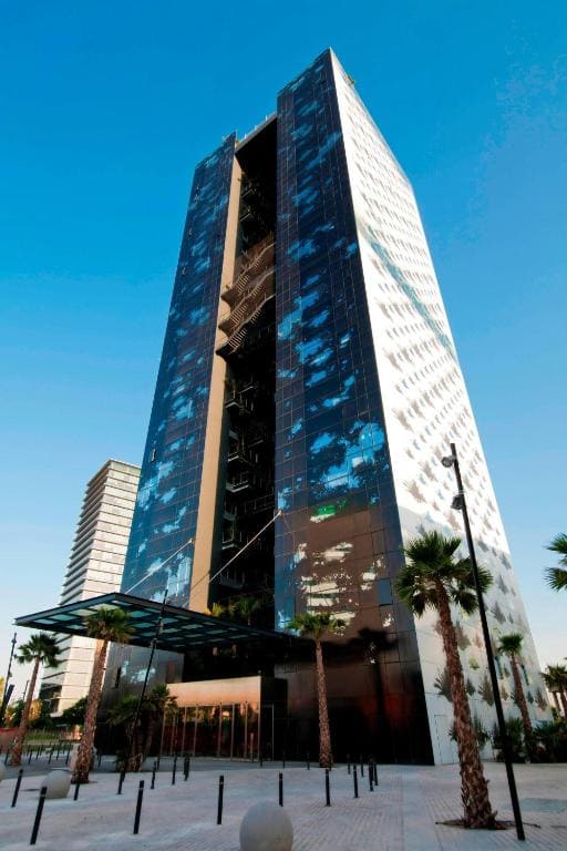 Vista del Renaissance Barcelona Fira Hotel, alojamiento estratégico junto a la Fira Gran Via para atletas de Hyrox Barcelona